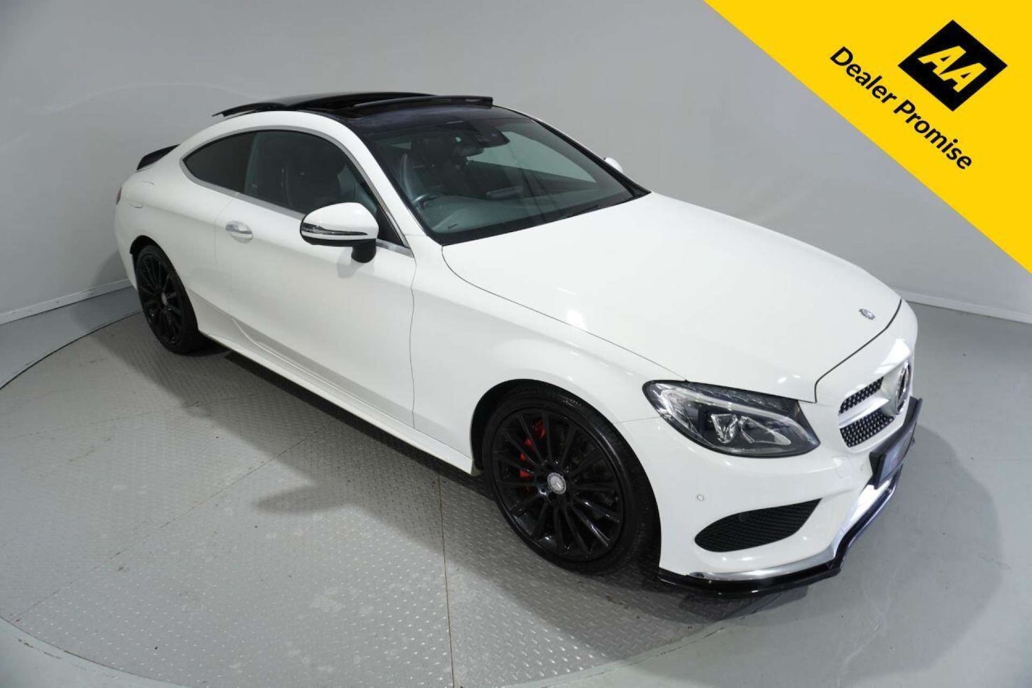 Used Mercedes-Benz C Class 2016 for sale - 77061645: Photo 1