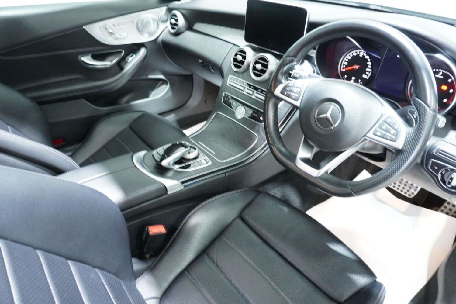 Used Mercedes-Benz C Class 2016 for sale - 77061645: Photo 10