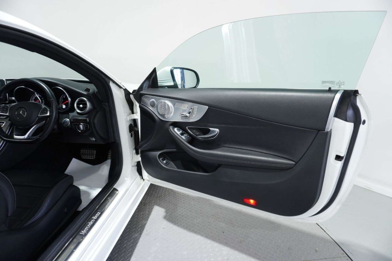 Used Mercedes-Benz C Class 2016 for sale - 77061645: Photo 29