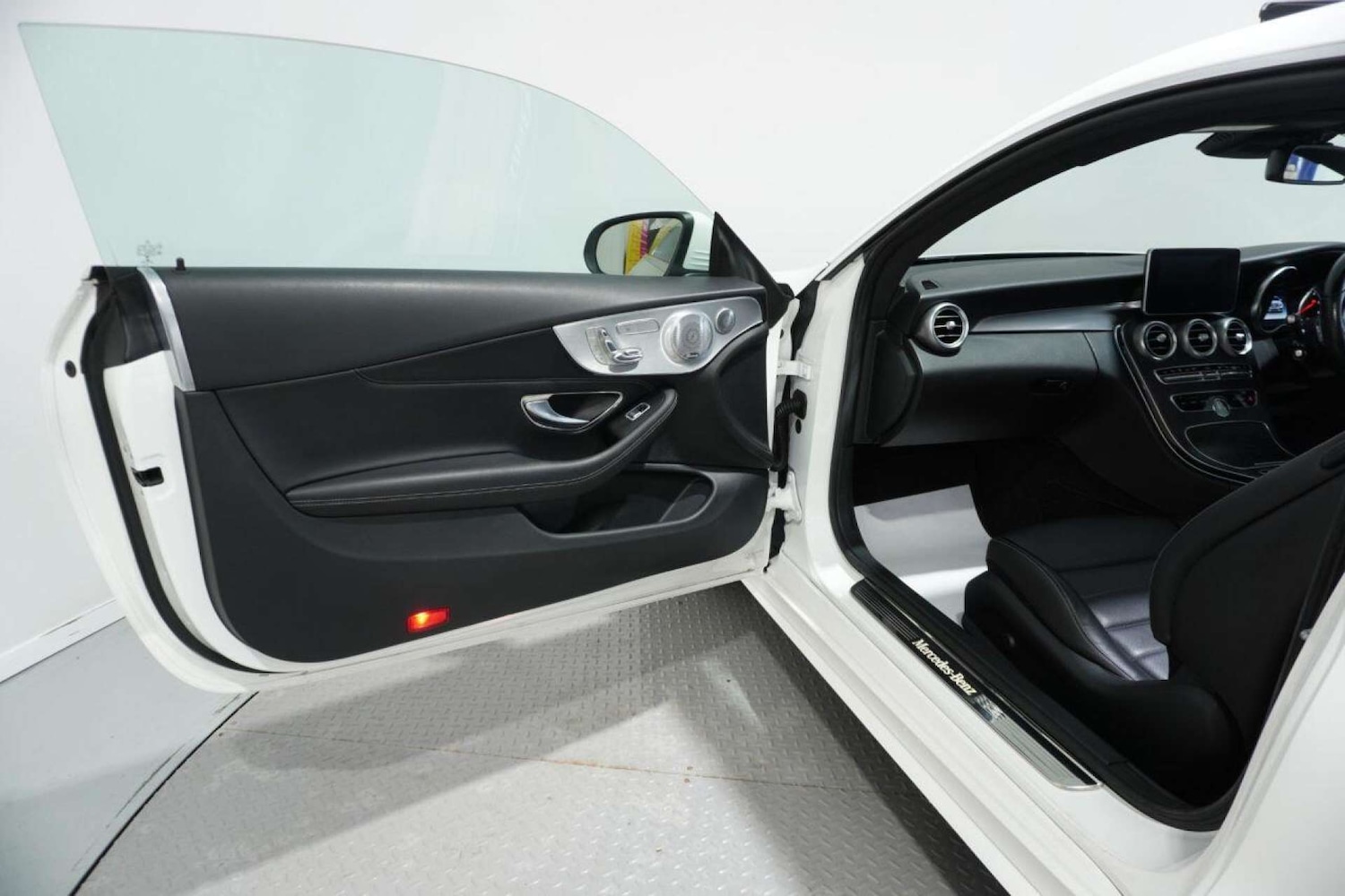 Used Mercedes-Benz C Class 2016 for sale - 77061645: Photo 30
