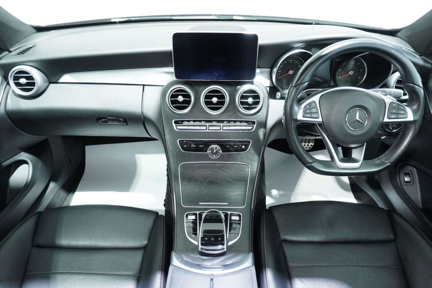 Used Mercedes-Benz C Class 2016 for sale - 77061645: Photo 32