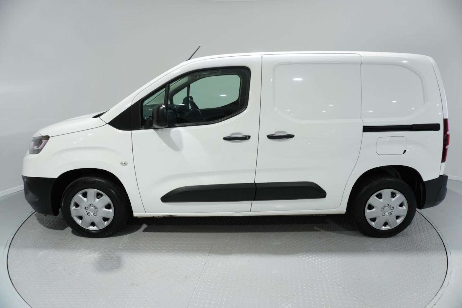 Used Toyota ProAce 2021 for sale - 77061688: Photo 32