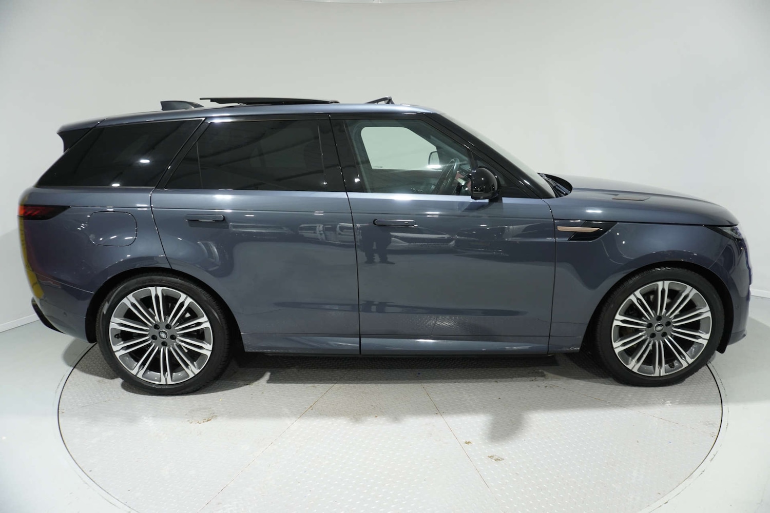 Used Land Rover Range Rover Sport 2023 for sale - 77105784: Photo 6