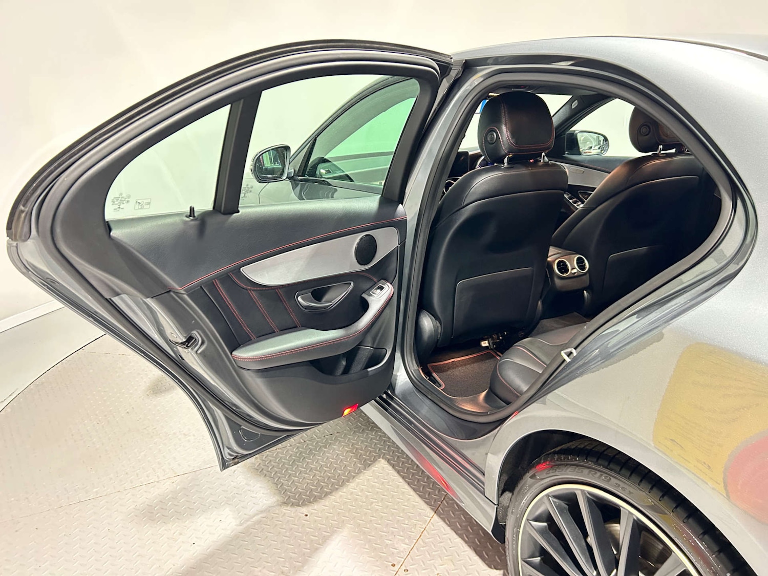 Used Mercedes-Benz C Class 2019 for sale - 77453621: Photo 31