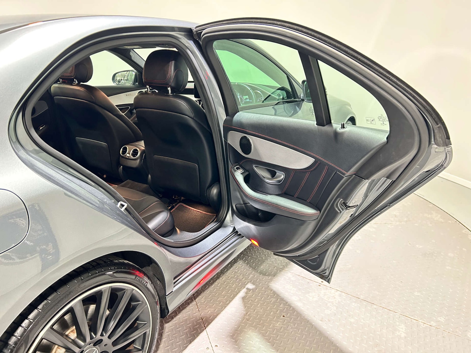 Used Mercedes-Benz C Class 2019 for sale - 77453621: Photo 34