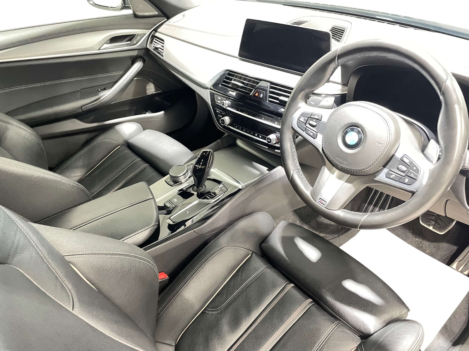 Used BMW 5 Series 2019 for sale - 77583940: Photo 10