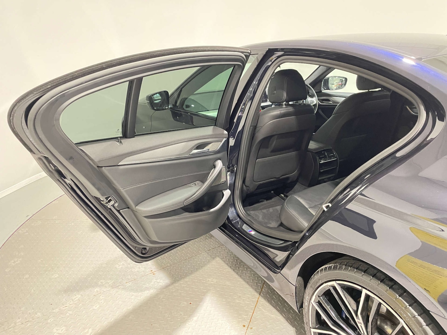 Used BMW 5 Series 2019 for sale - 77583940: Photo 29