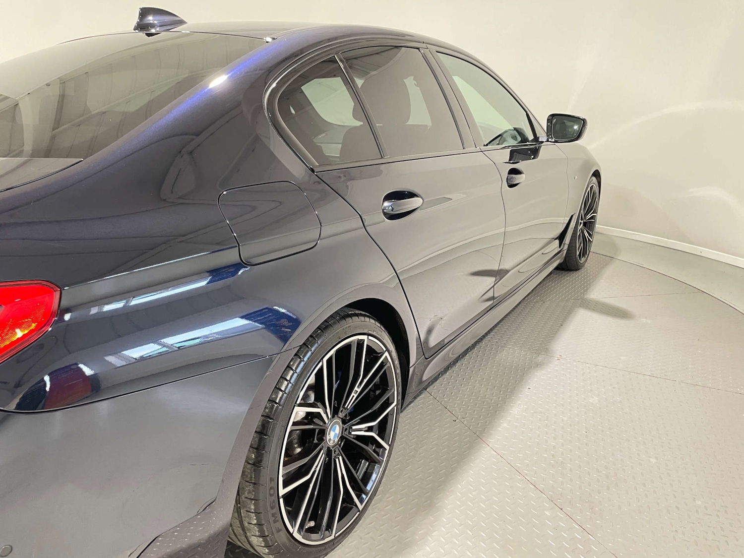 Used BMW 5 Series 2019 for sale - 77583940: Photo 32
