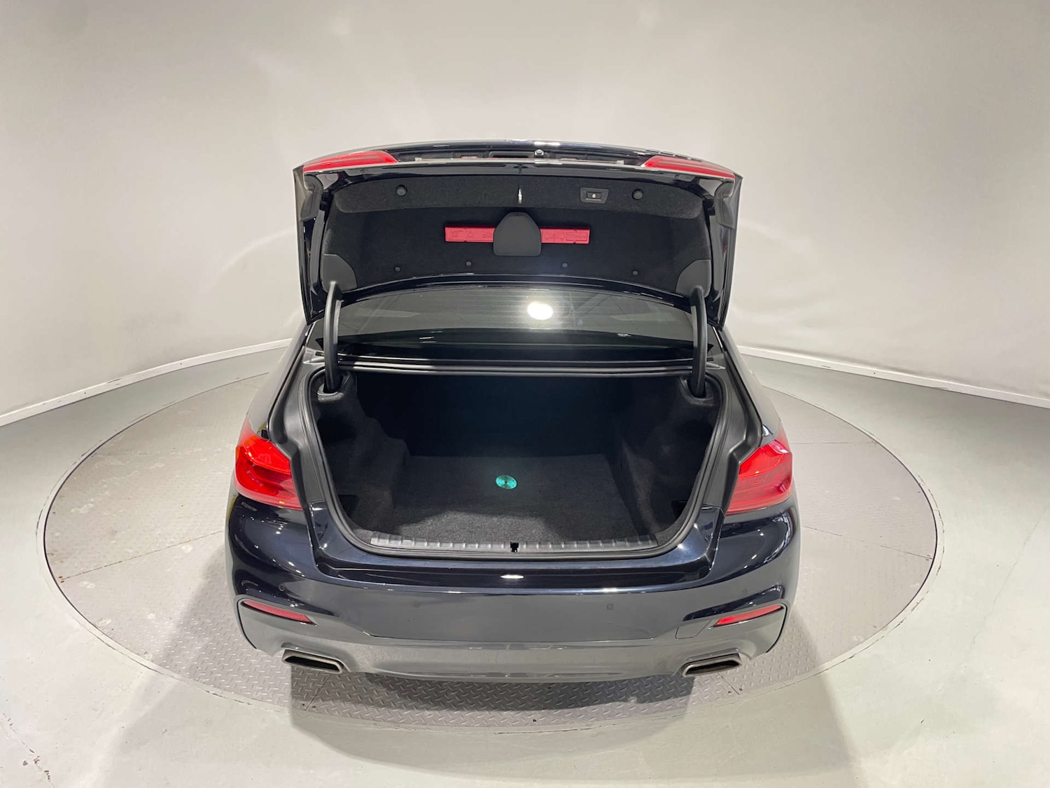 Used BMW 5 Series 2019 for sale - 77583940: Photo 38