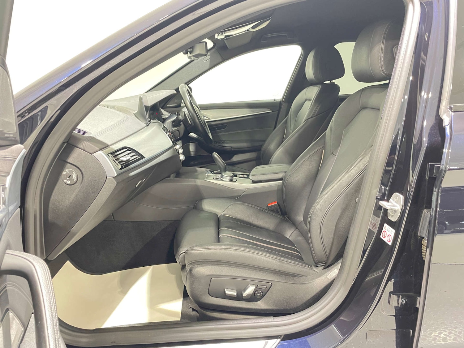 Used BMW 5 Series 2019 for sale - 77583940: Photo 50