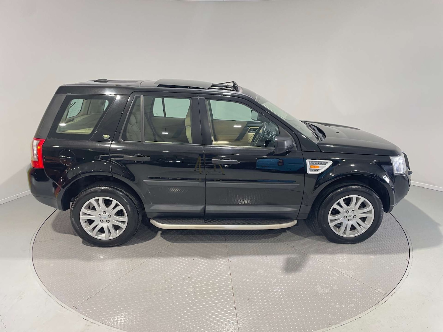 Used Land Rover Freelander 2008 for sale - 78000728: Photo 3