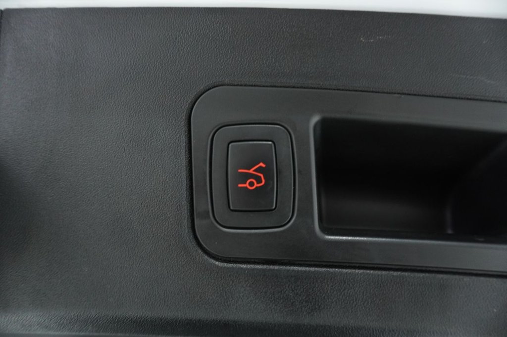 Used Tesla Model S 2020 for sale - 76820464: Photo 31