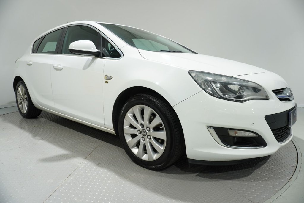 Used Vauxhall Astra 2014 for sale - 76820557: Photo 2