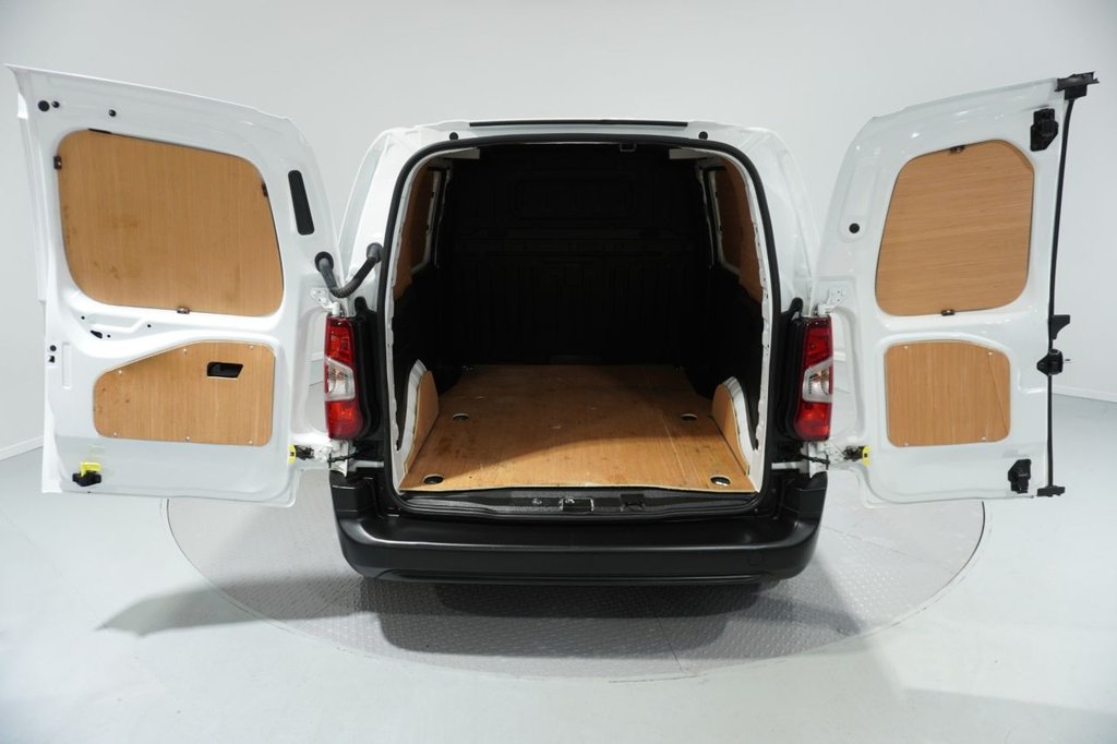 Used Toyota ProAce 2021 for sale - 76820623: Photo 23