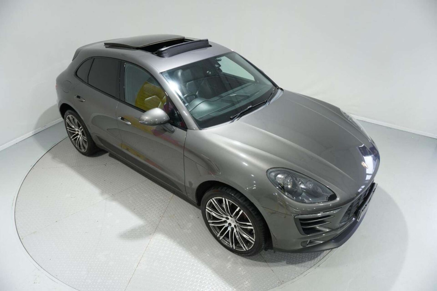 Used Porsche Macan 2015 for sale - 77061678: Photo 3