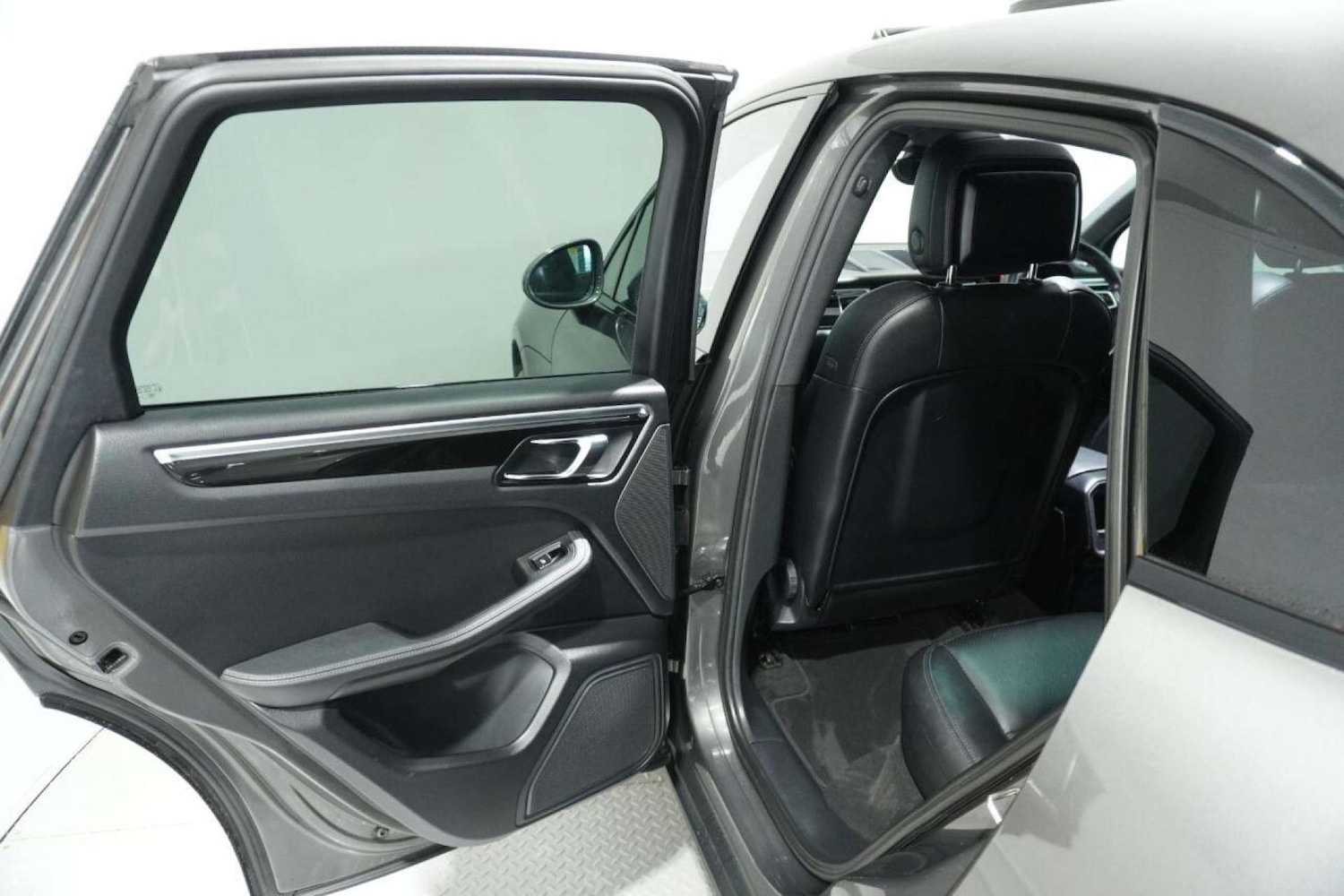 Used Porsche Macan 2015 for sale - 77061678: Photo 37