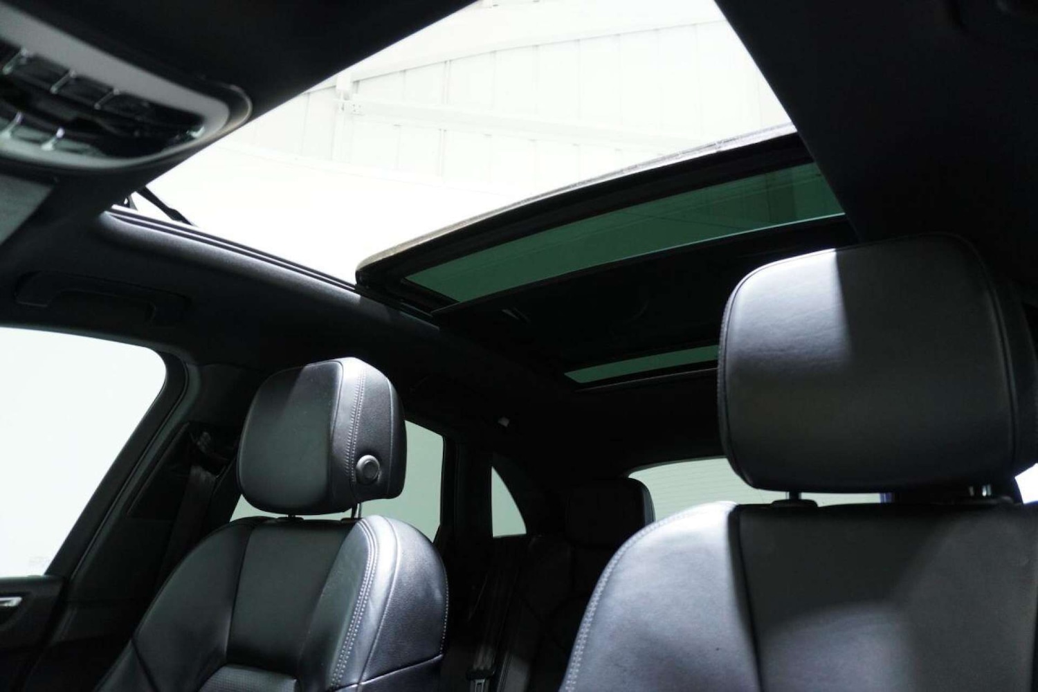 Used Porsche Macan 2015 for sale - 77061678: Photo 54