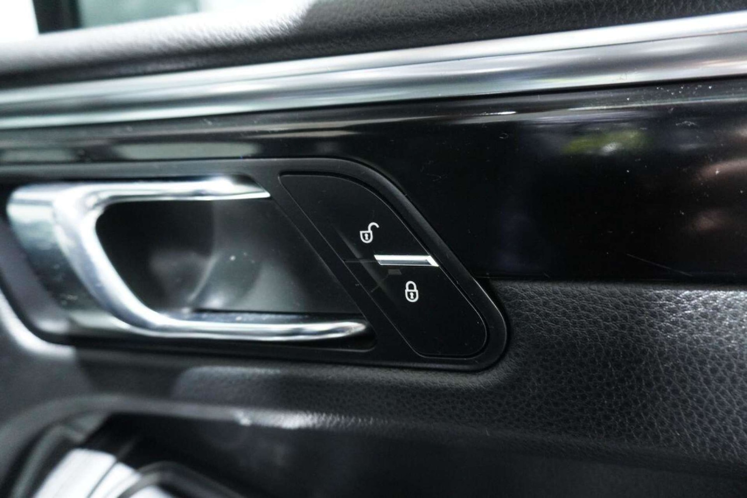 Used Porsche Macan 2015 for sale - 77061678: Photo 71