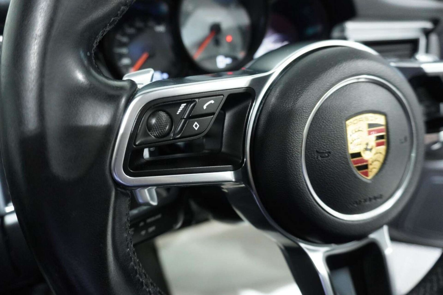 Used Porsche Macan 2015 for sale - 77061678: Photo 76