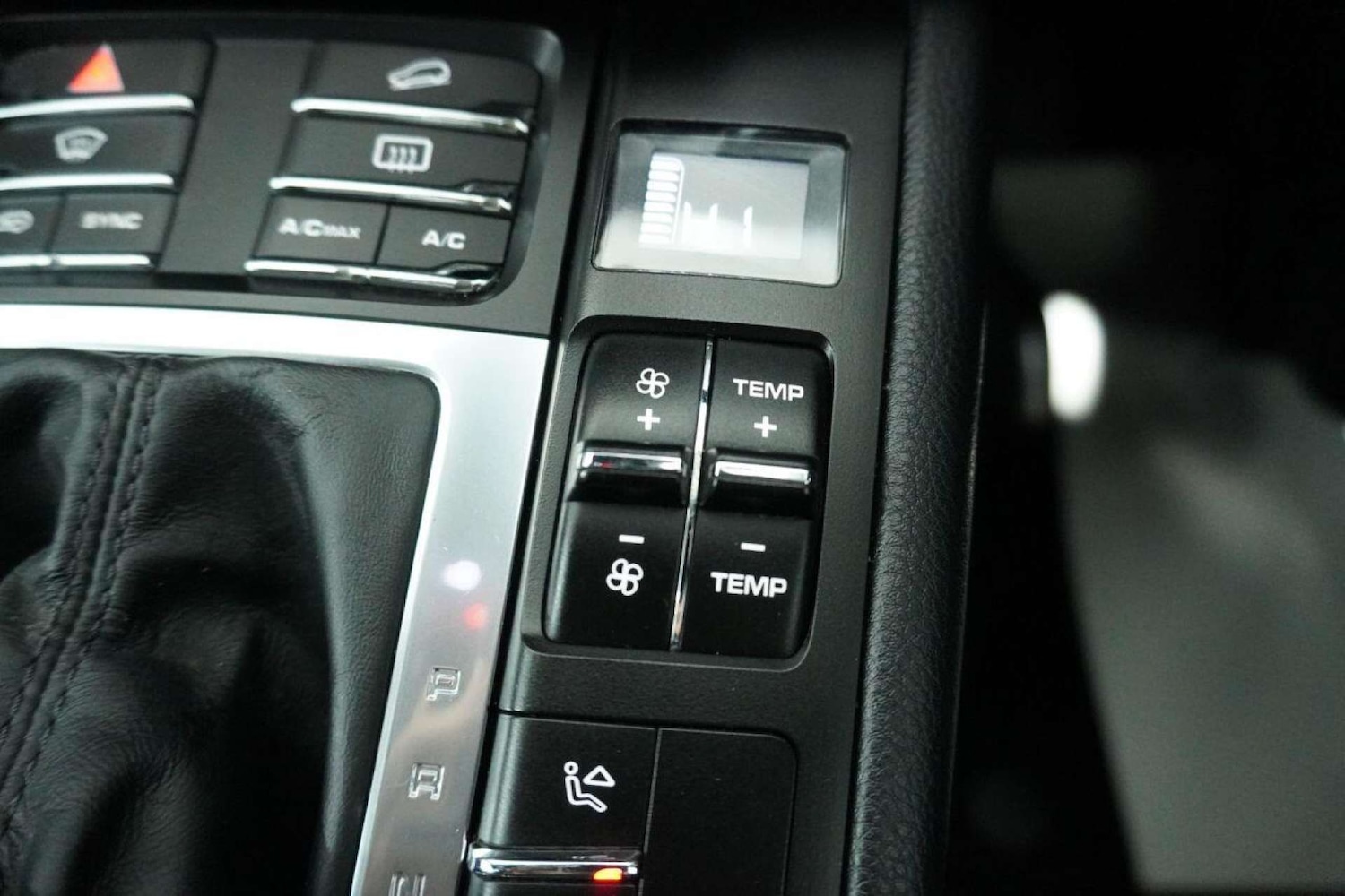 Used Porsche Macan 2015 for sale - 77061678: Photo 88