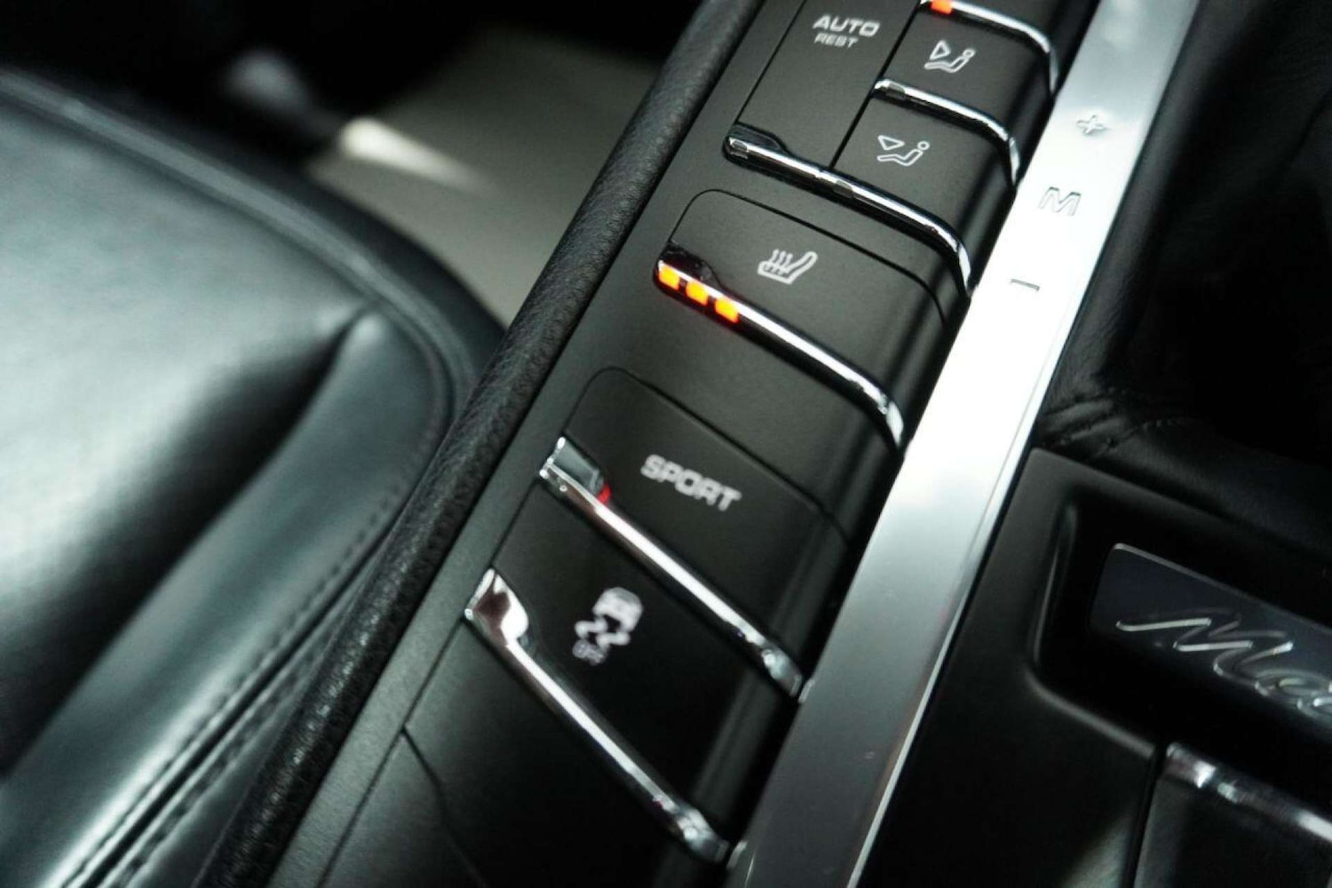 Used Porsche Macan 2015 for sale - 77061678: Photo 93