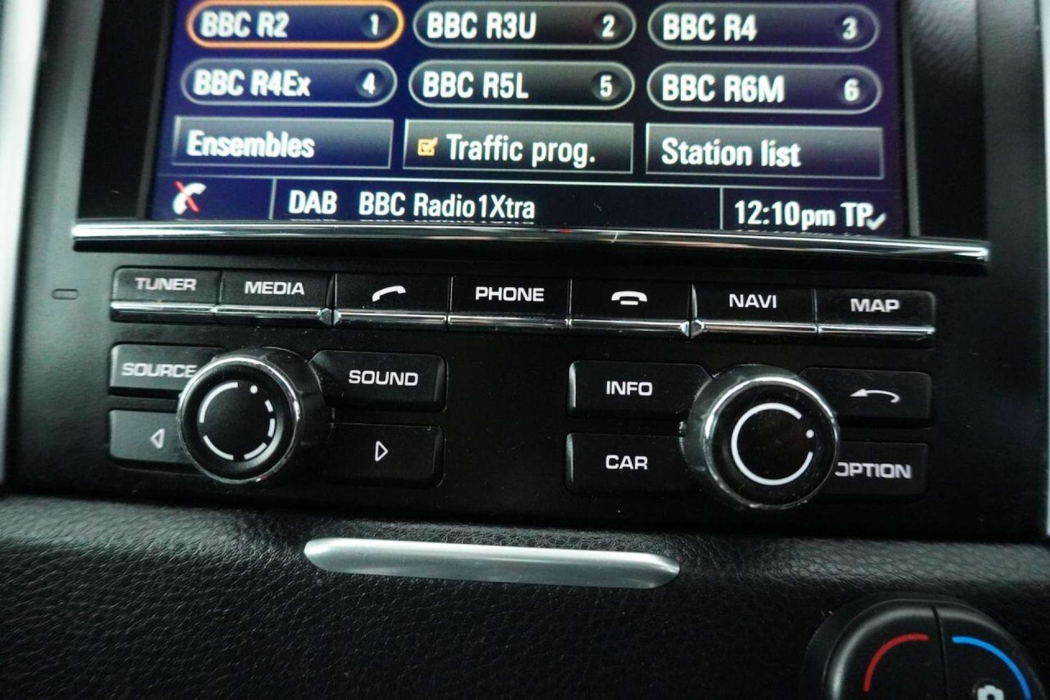 Used Porsche Macan 2015 for sale - 77061678: Photo 95