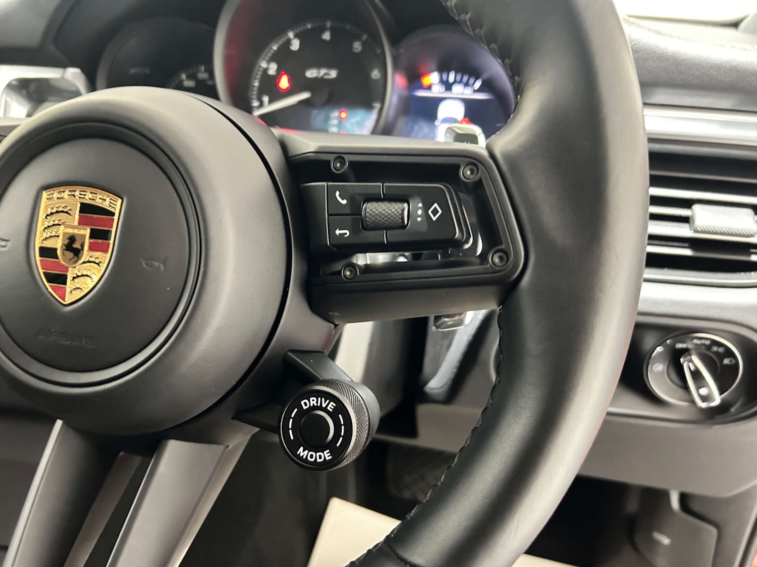 Used Porsche Macan 2022 for sale - 77409757: Photo 50