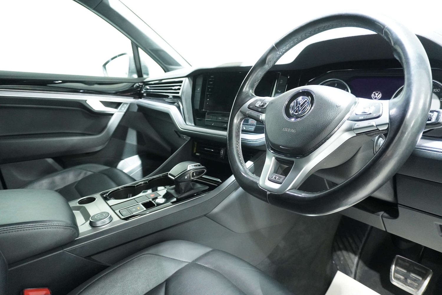 Used Volkswagen Touareg 2018 for sale - 77105782: Photo 11