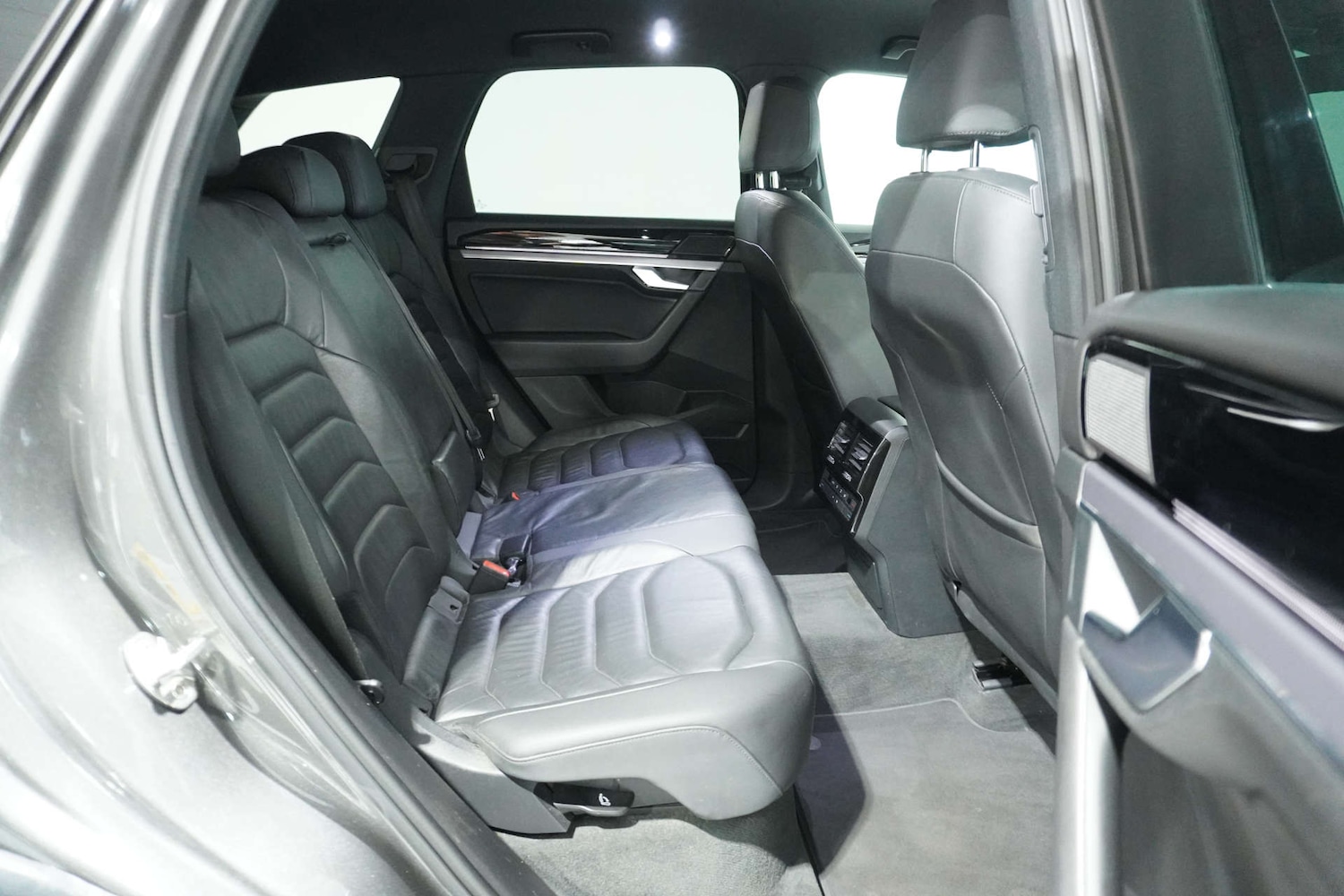 Used Volkswagen Touareg 2018 for sale - 77105782: Photo 16