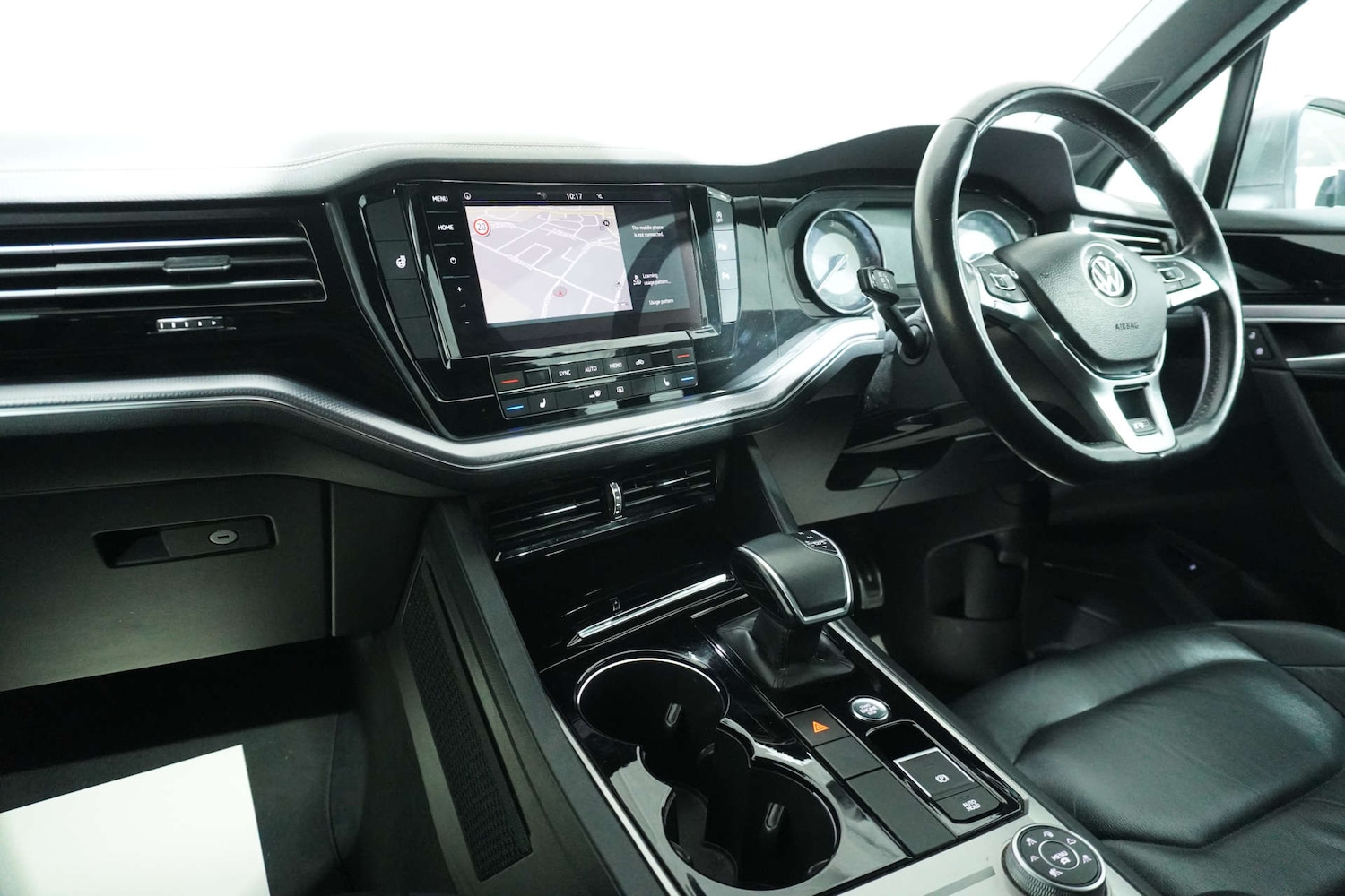 Used Volkswagen Touareg 2018 for sale - 77105782: Photo 37