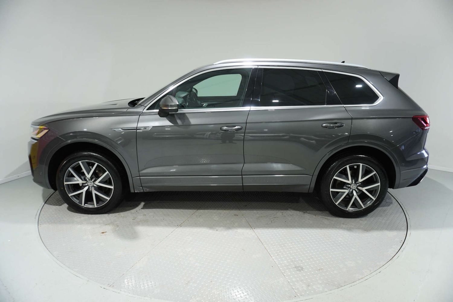Used Volkswagen Touareg 2018 for sale - 77105782: Photo 42