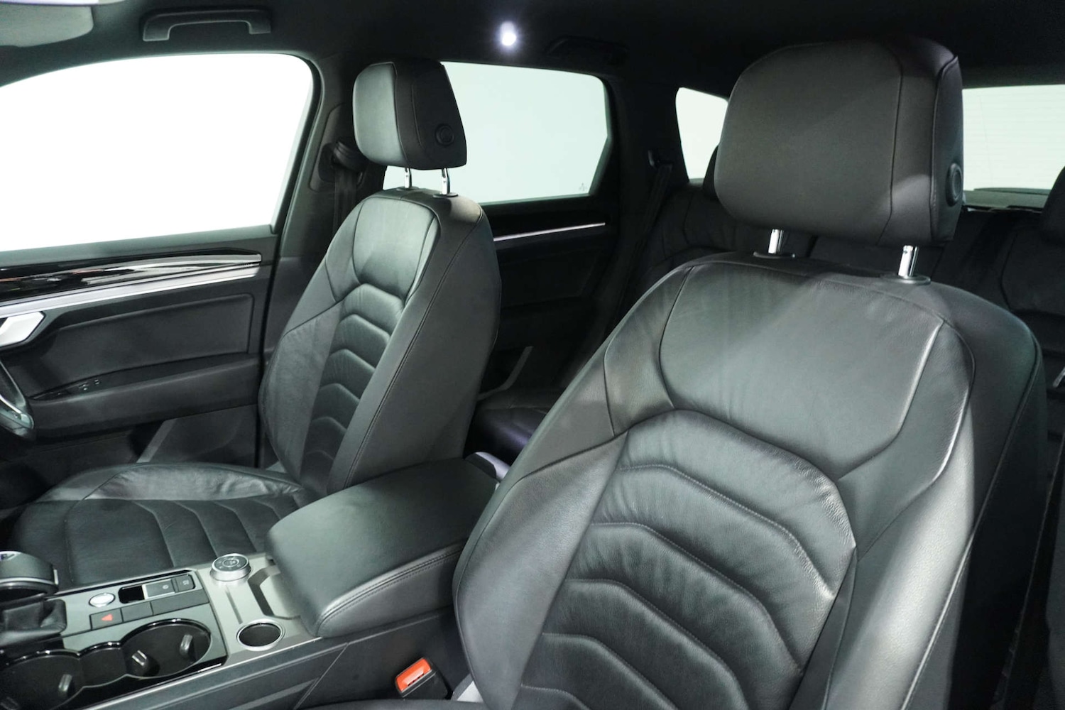 Used Volkswagen Touareg 2018 for sale - 77105782: Photo 48