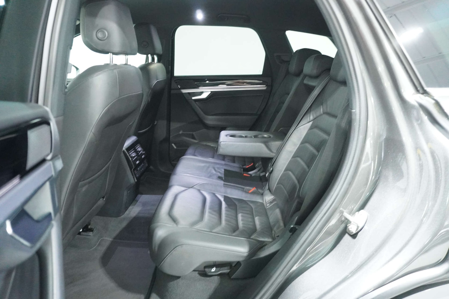 Used Volkswagen Touareg 2018 for sale - 77105782: Photo 51