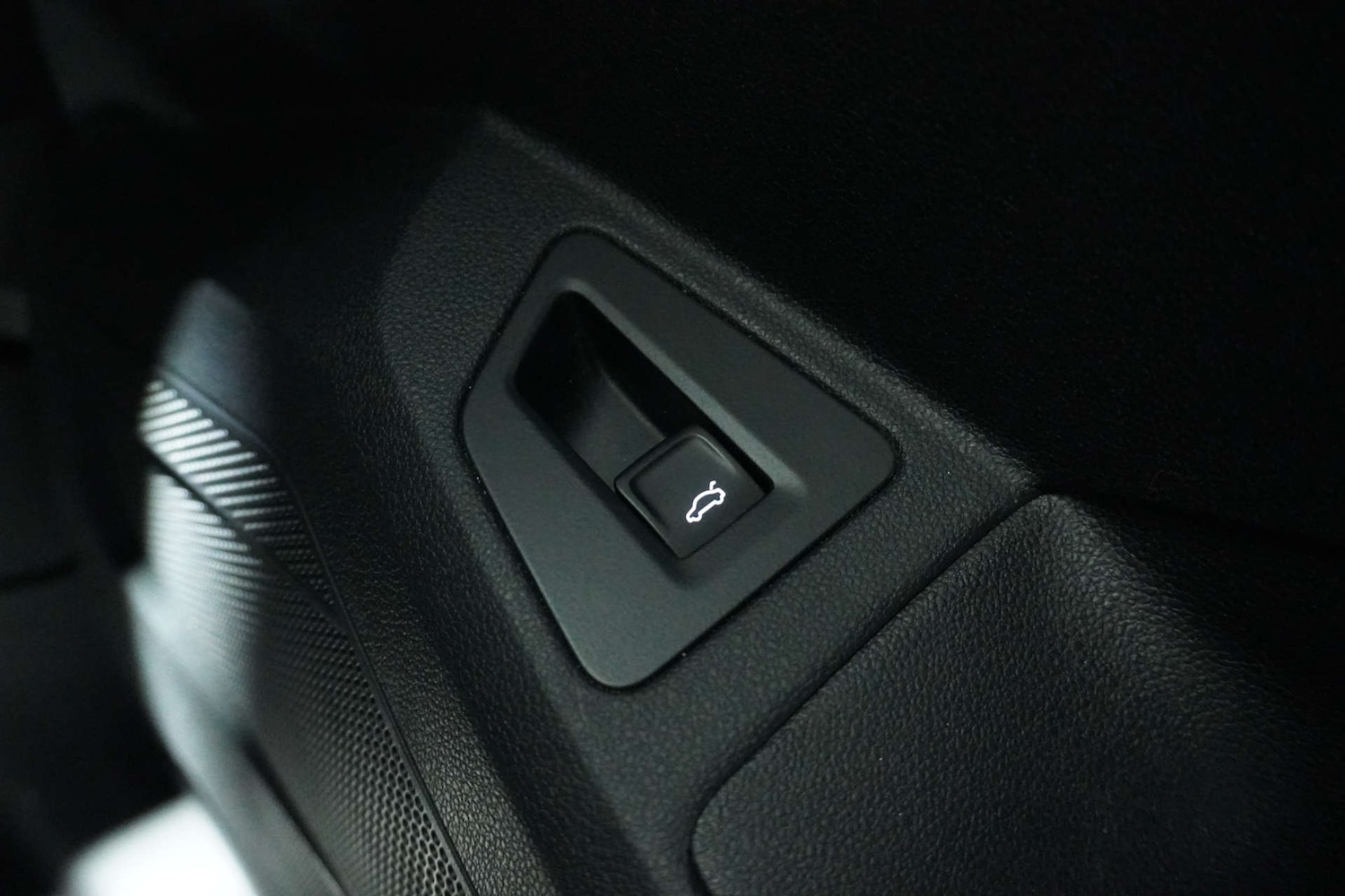 Used Volkswagen Touareg 2018 for sale - 77105782: Photo 63