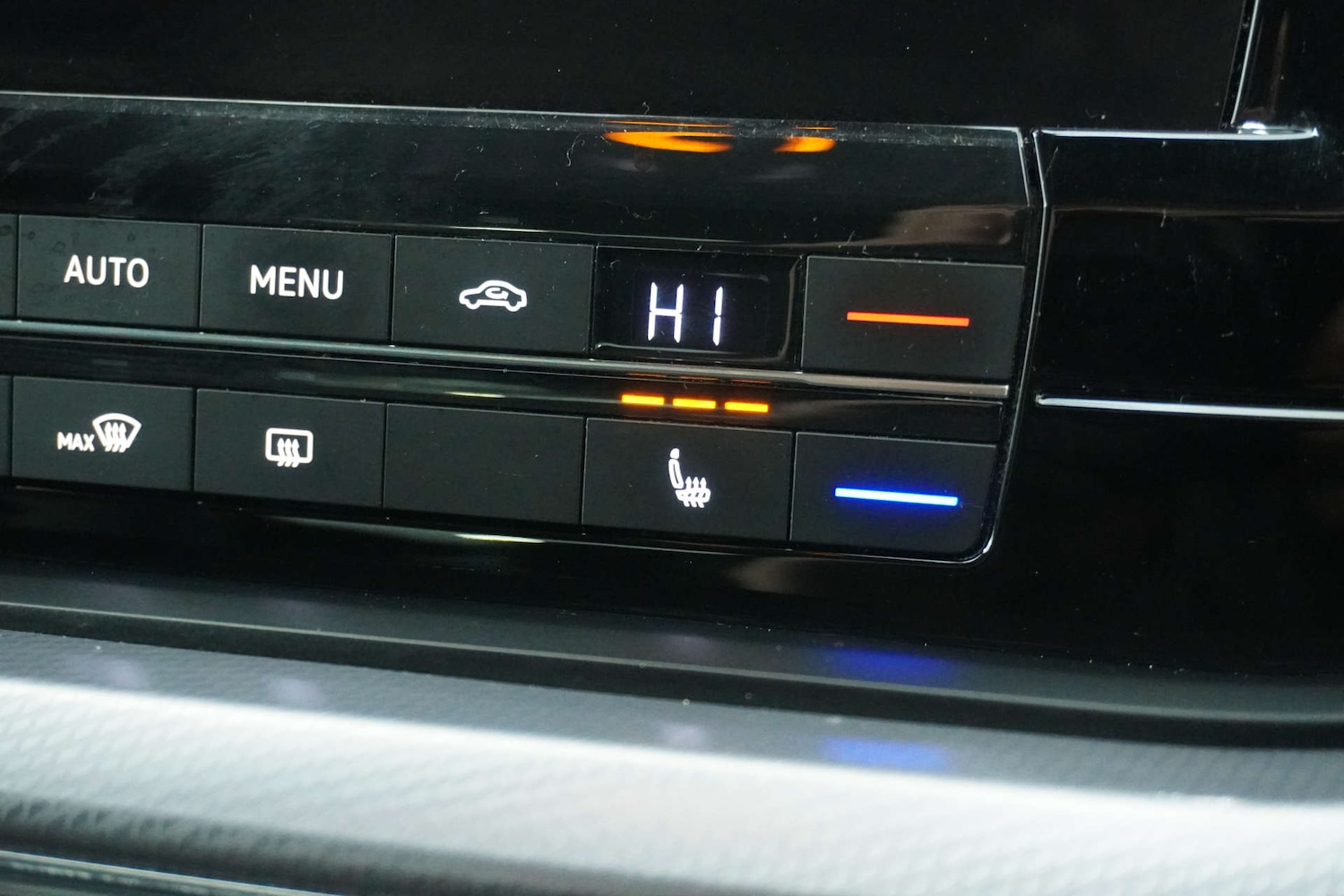 Used Volkswagen Touareg 2018 for sale - 77105782: Photo 74