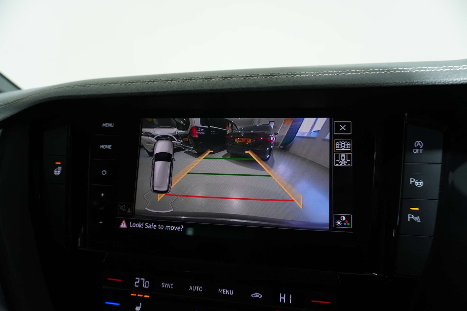 Used Volkswagen Touareg 2018 for sale - 77105782: Photo 96