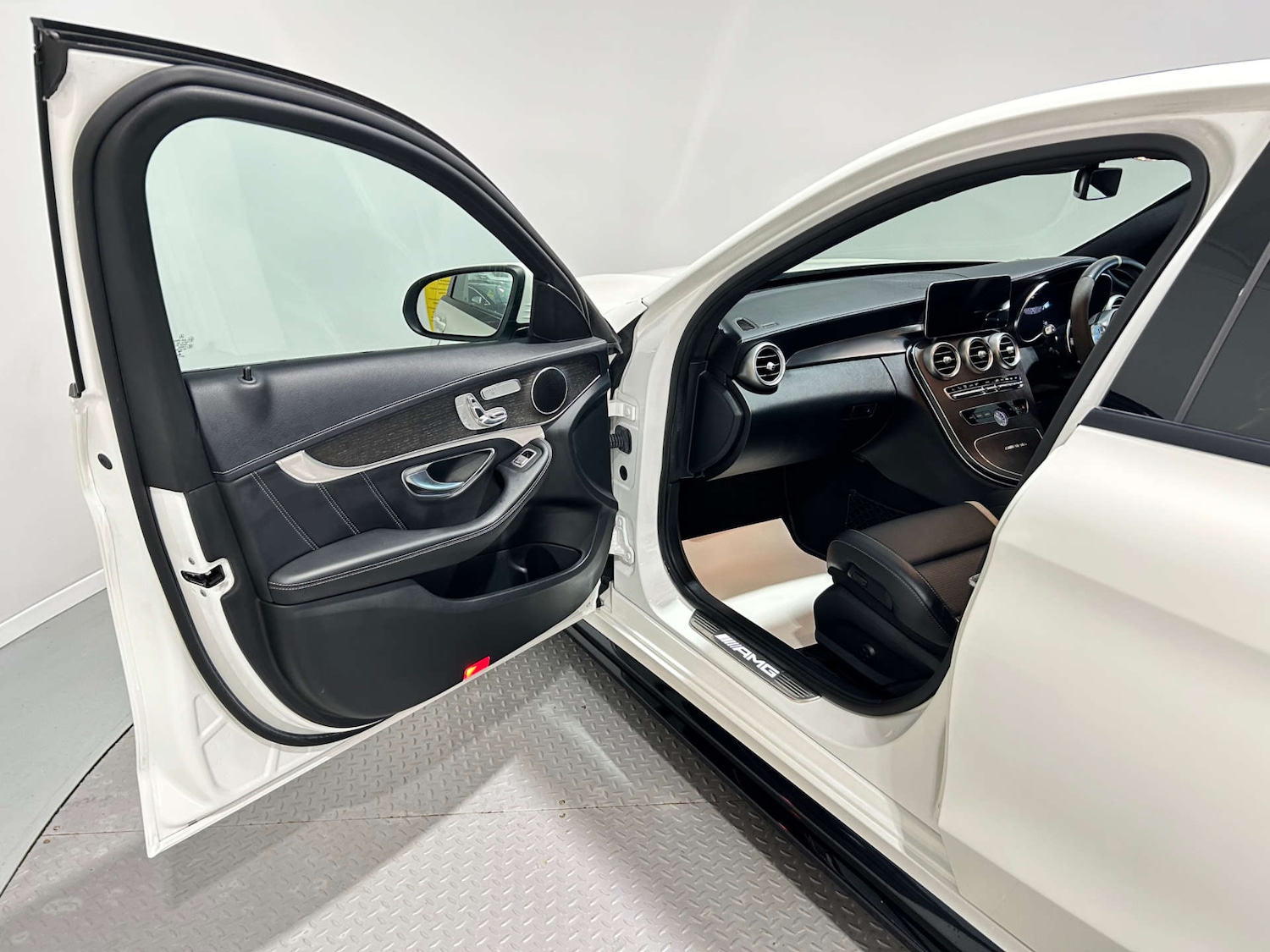 Used Mercedes-Benz C Class 2020 for sale - 77200674: Photo 30