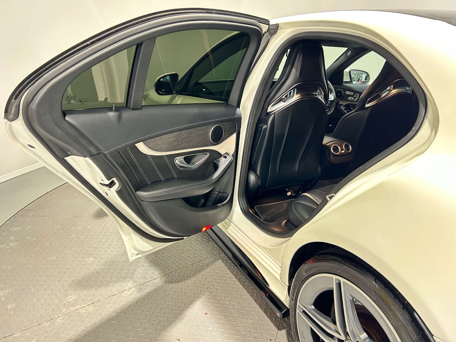 Used Mercedes-Benz C Class 2020 for sale - 77200674: Photo 36