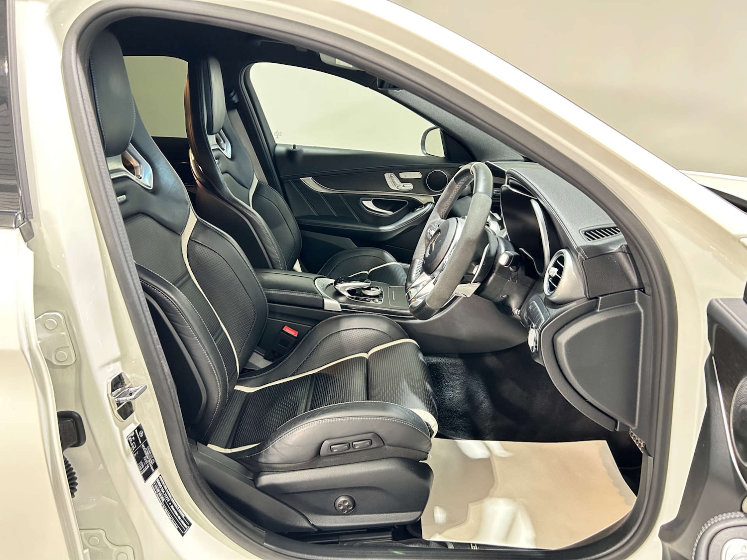 Used Mercedes-Benz C Class 2020 for sale - 77200674: Photo 9