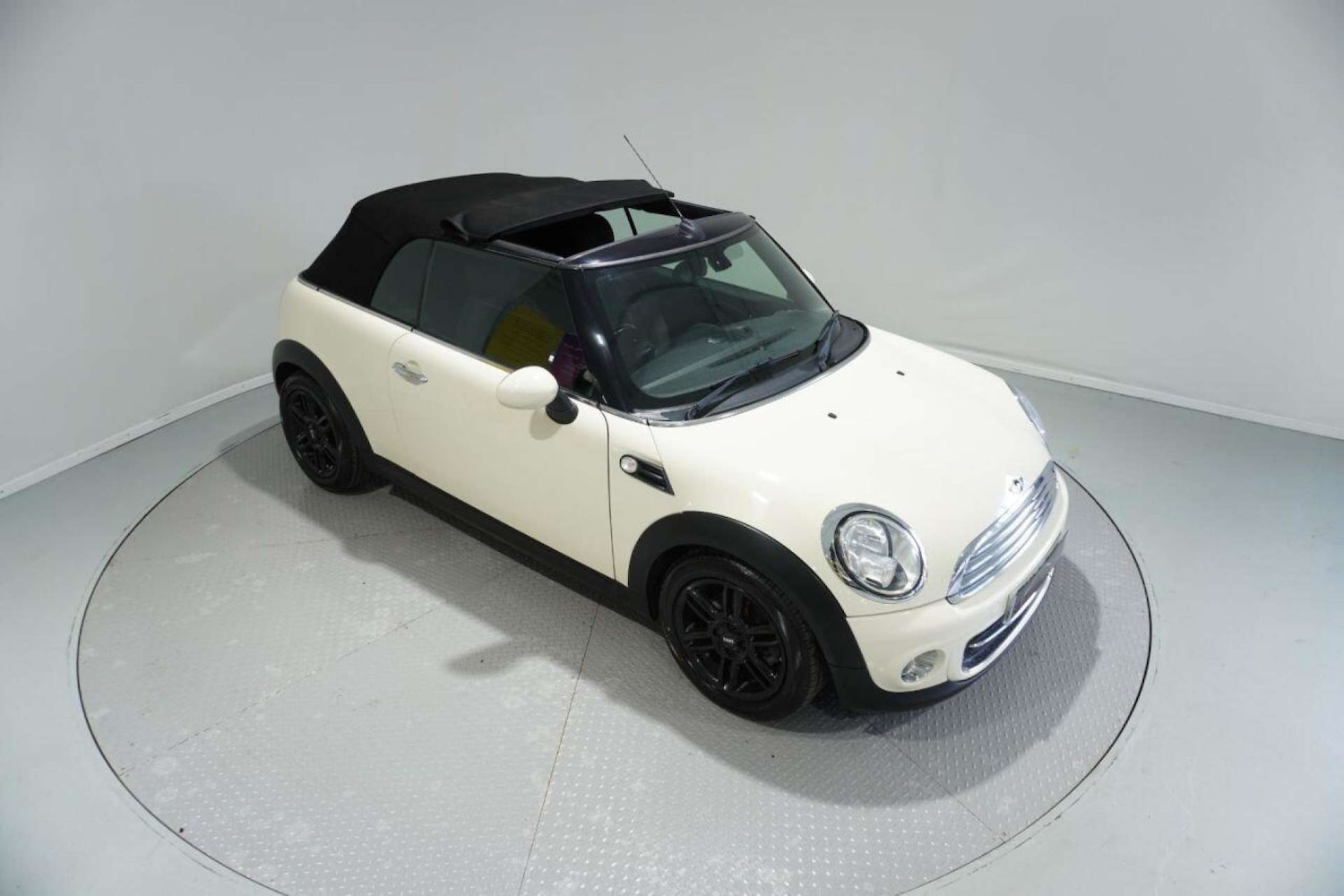 Used MINI Convertible 2014 for sale - 77061671: Photo 16