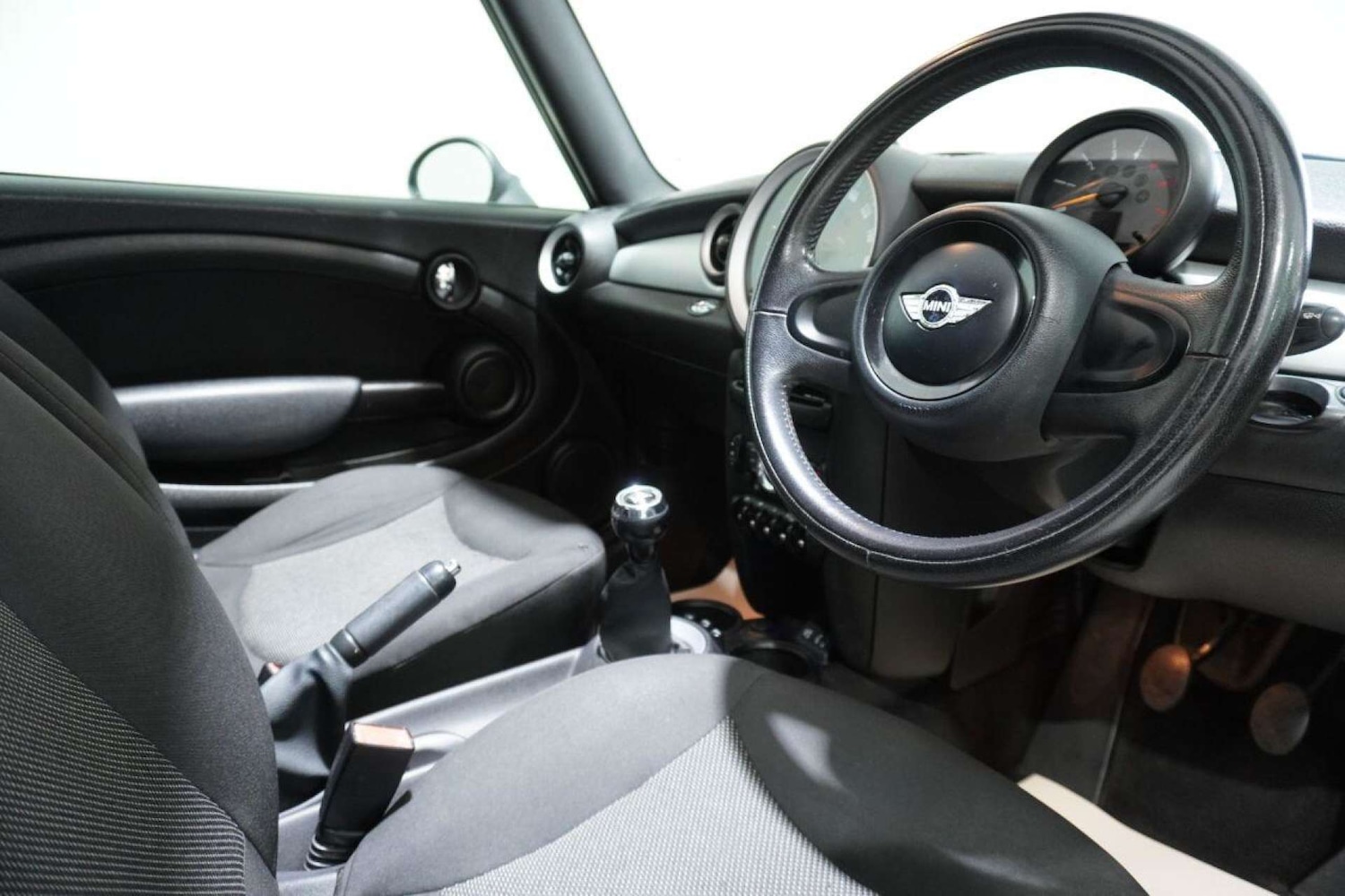 Used MINI Convertible 2014 for sale - 77061671: Photo 24