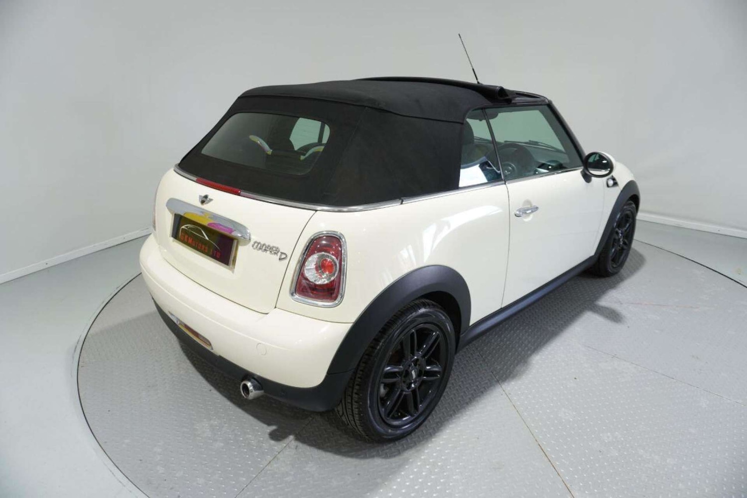 Used MINI Convertible 2014 for sale - 77061671: Photo 30