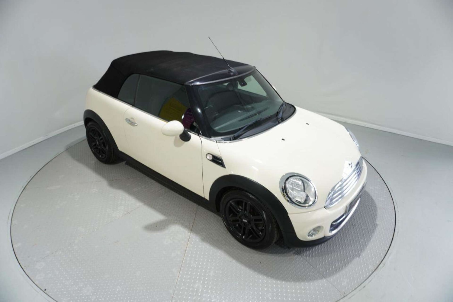 Used MINI Convertible 2014 for sale - 77061671: Photo 5