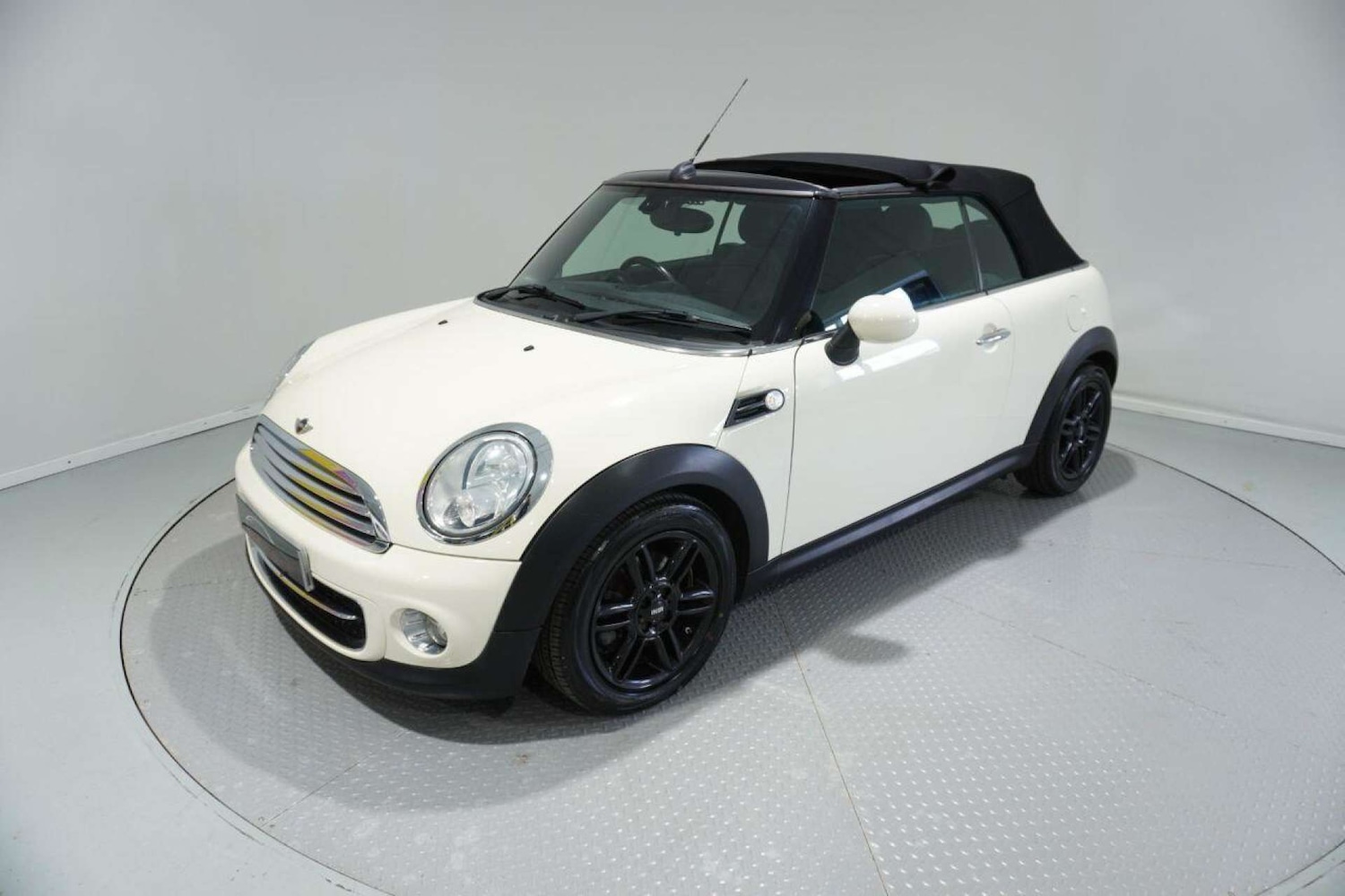 Used MINI Convertible 2014 for sale - 77061671: Photo 51