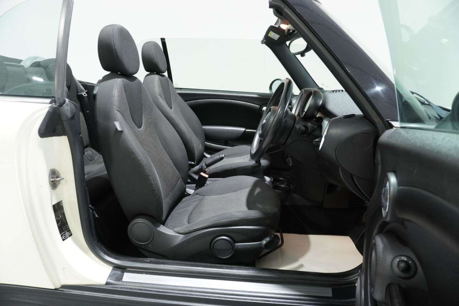 Used MINI Convertible 2014 for sale - 77061671: Photo 57