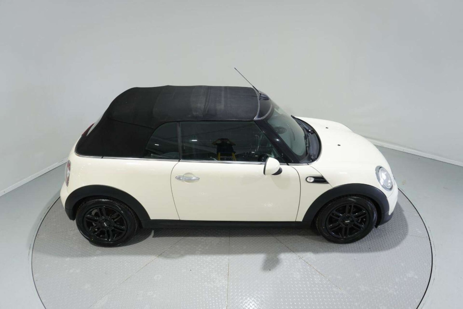 Used MINI Convertible 2014 for sale - 77061671: Photo 7