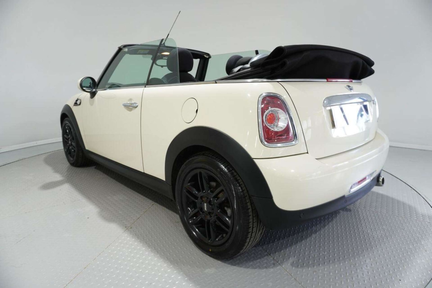 Used MINI Convertible 2014 for sale - 77061671: Photo 71