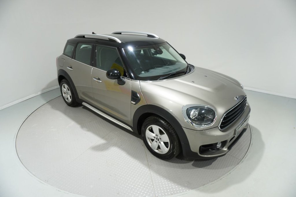 Used MINI Countryman 2017 for sale - 76820444: Photo 2