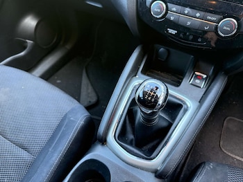 Used Nissan Qashqai 2015 for sale - 79468189: Photo