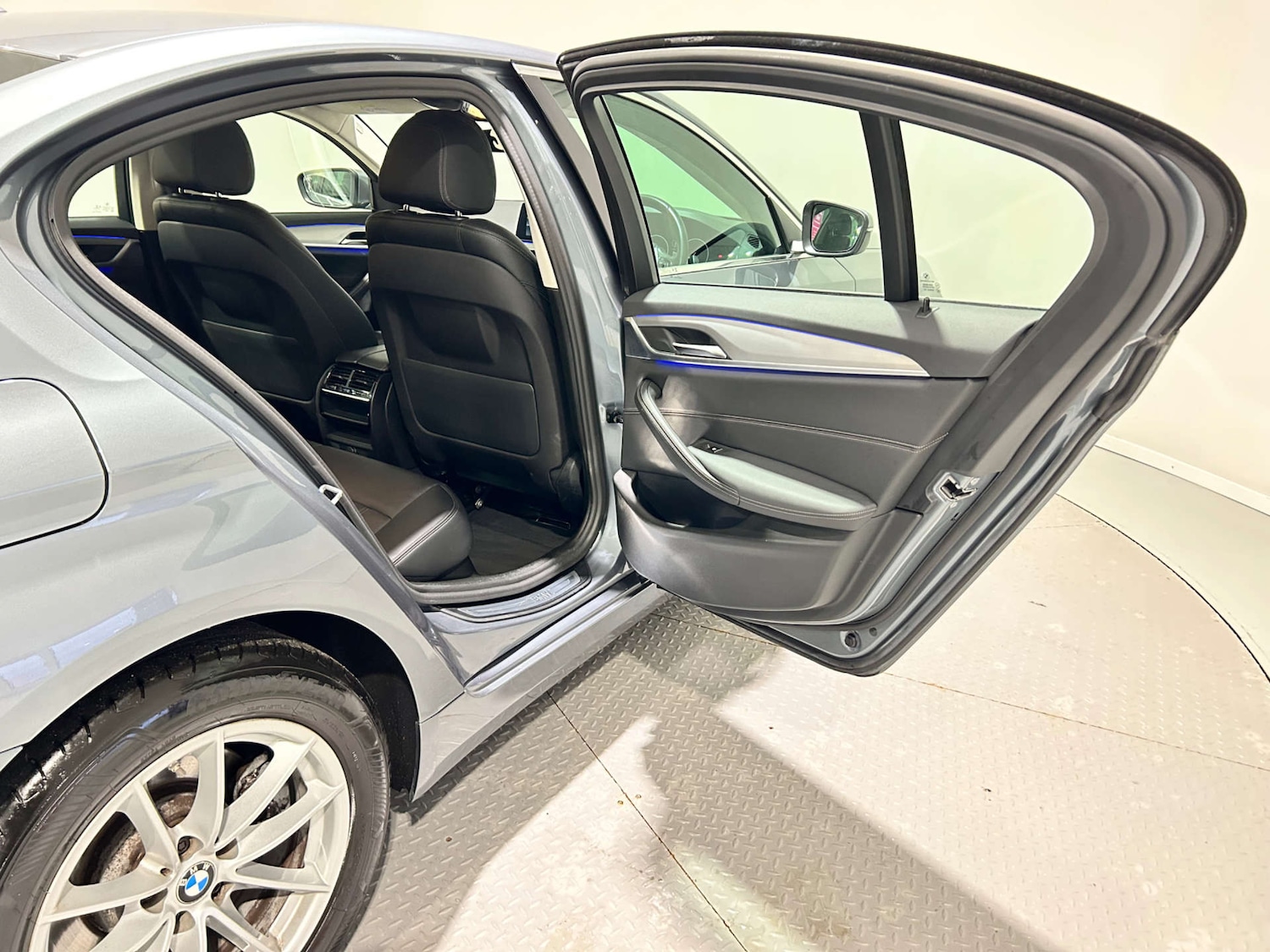 Used BMW 5 Series 2018 for sale - 77200704: Photo 25